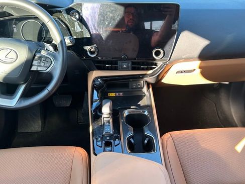 Used 2025 Lexus NX 350h 350h Premium w/ Cold Area Package image 5