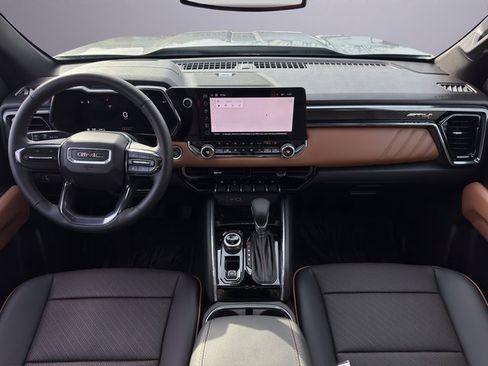 Certified 2025 GMC Canyon AT4 w/ Technology Plus Package image 18