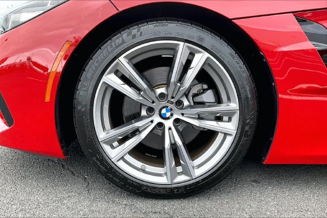 Used 2021 BMW Z4 sDrive30i w/ M Sport Package RWD image 8