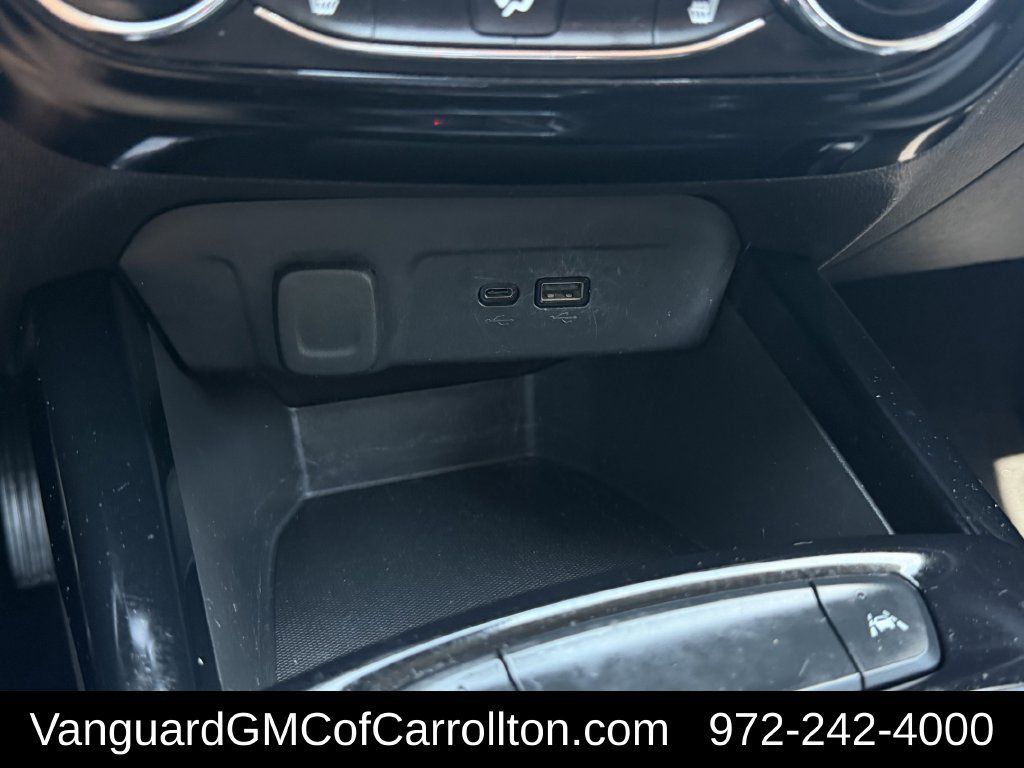 Used 2024 Chevrolet Trax LT w/ Driver Confidence Package FWD image 24