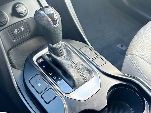 Used 2018 Hyundai Santa Fe Sport w/ 2.4L Value Package 02 image 16