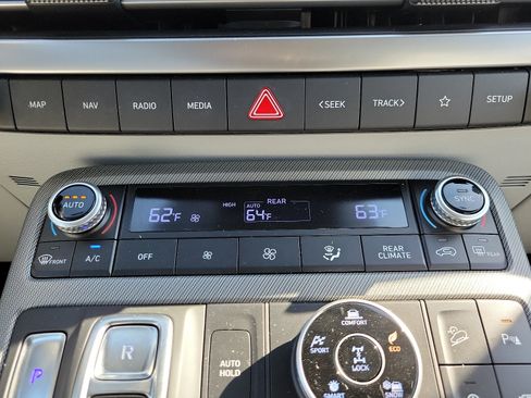 Used 2024 Hyundai Palisade SEL AWD/4WD image 17
