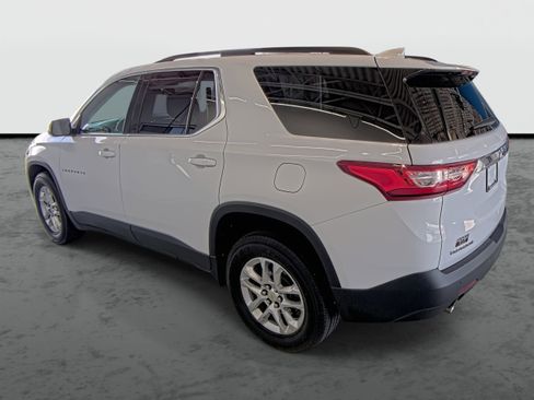 Used 2021 Chevrolet Traverse LT FWD image 11