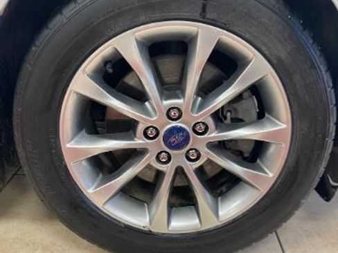 Used 2017 Ford Fusion Energi SE FWD image 26