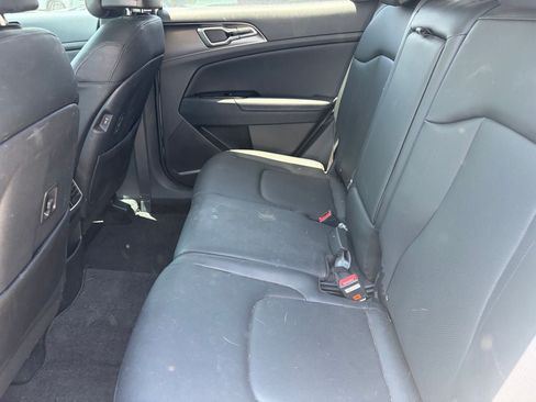 Used 2023 Kia Sportage EX AWD/4WD image 12