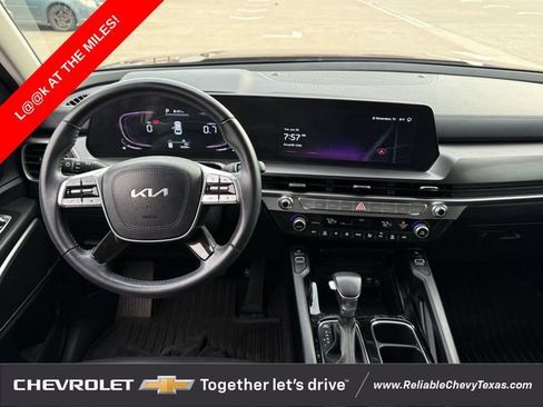 Used 2024 Kia Telluride S w/ S Sunroof Package FWD image 12