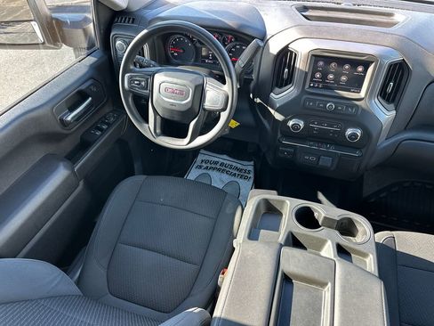 Used 2022 GMC Sierra 2500 Pro w/ Convenience Package image 13