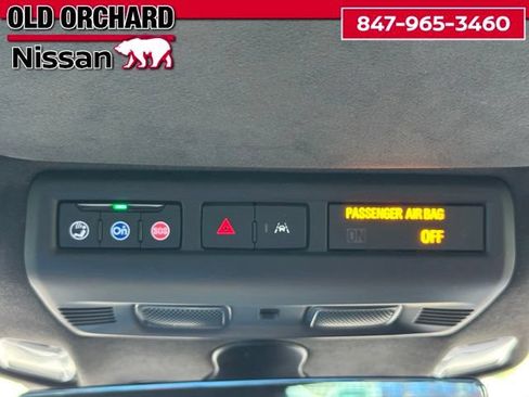 Used 2024 Chevrolet Corvette Stingray Premium Conv w/ Z51 Performance Package RWD image 22