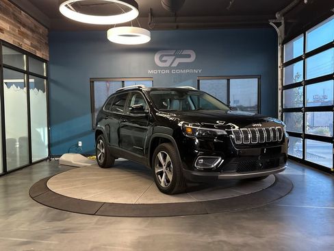 Used 2020 Jeep Cherokee Limited w/ Technology Group AWD/4WD image 1