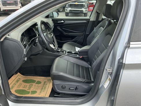 Used 2022 Volkswagen Jetta SE FWD image 18