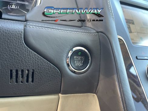 Used 2015 Lincoln Navigator 4WD w/ Equipment Group 101A Reserve image 31