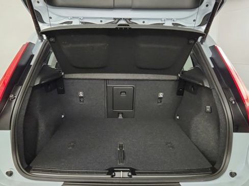 Certified 2026 Volvo XC40 B5 Plus w/ Protection Package Premier AWD/4WD image 53