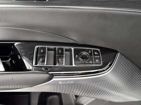 New 2025 Cadillac Lyriq Sport image 12