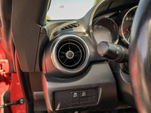 Used 2020 FIAT 124 Spider Lusso RWD image 40