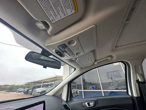Used 2021 Ford EcoSport SE w/ SE Convenience Package image 17