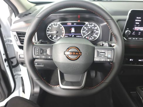 New 2026 Nissan Rogue SV AWD/4WD image 10