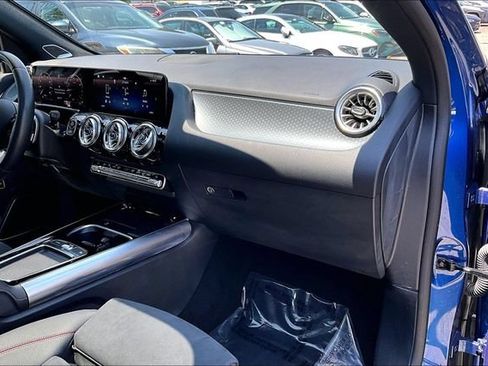 Certified 2024 Mercedes-Benz GLA 250 4MATIC image 15
