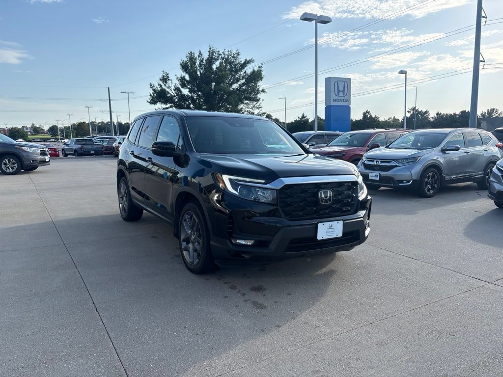 Used 2023 Honda Passport EX-L image 3