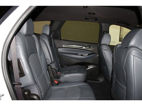 Used 2023 Buick Enclave Essence image 22