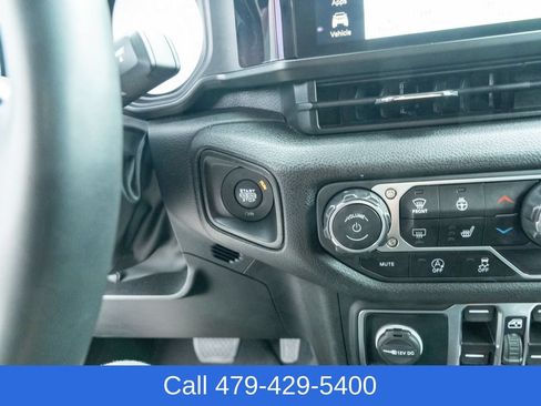 Used 2024 Jeep Wrangler Unlimited Sport AWD/4WD image 23