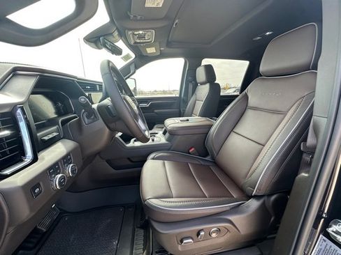 New 2026 GMC Sierra 2500 Denali w/ Denali Reserve Package image 14