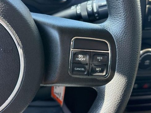 Used 2014 Jeep Patriot Sport FWD image 21