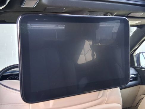 Certified 2023 Cadillac Escalade Premium Luxury w/ Performance Package AWD/4WD image 25