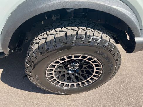 Used 2023 Ford Bronco Black Diamond AWD/4WD image 9