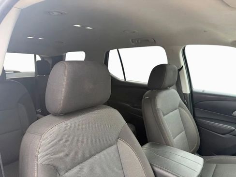 Used 2021 Chevrolet Traverse LT FWD image 27