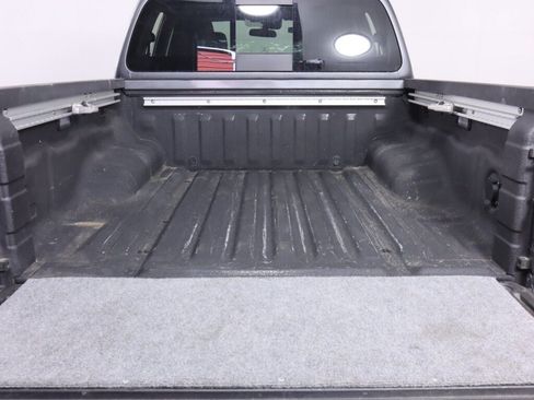 Used 2025 Nissan Frontier SV w/ SV Convenience Package RWD image 41