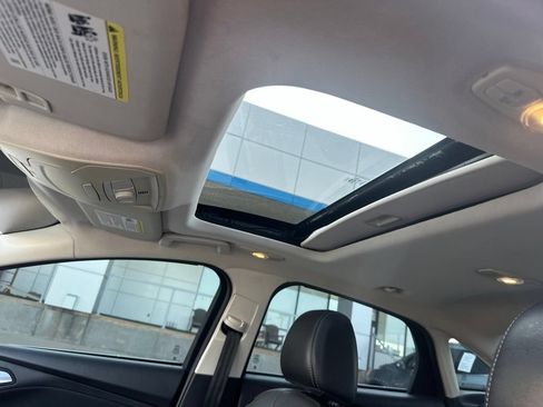 Used 2014 Ford Focus Titanium FWD image 6