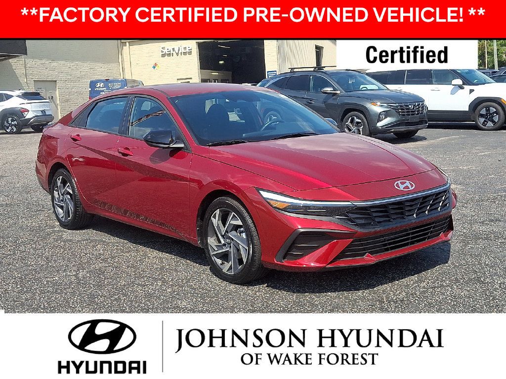 Certified 2025 Hyundai Elantra Sport w/ Cargo Package FWD image 1