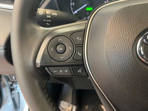 Used 2024 Toyota Corolla Cross AWD Hybrid w/ Moonroof Package image 14