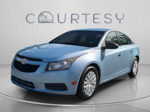 Used 2011 Chevrolet Cruze LS w/ Connectivity Package FWD image 2