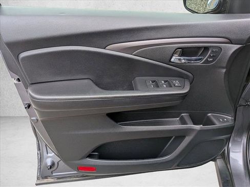 Used 2022 Honda Pilot Special Edition image 11