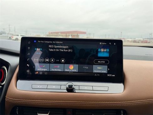 Used 2024 Nissan Rogue Platinum w/ Platinum Premium Package image 15