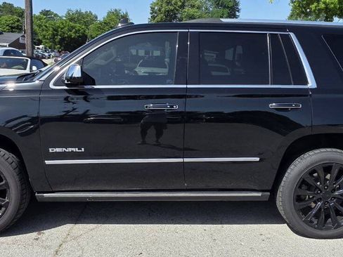 Used 2018 GMC Yukon Denali w/ Denali Ultimate Package AWD/4WD image 4