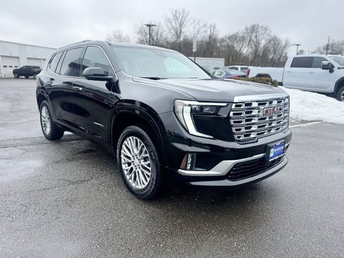 Used 2025 GMC Acadia Denali w/ LPO, Floor Liner Package image 9