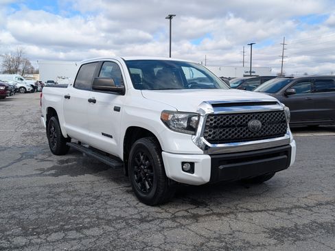 Used 2020 Toyota Tundra SR5 w/ SR5 Leather Package image 7