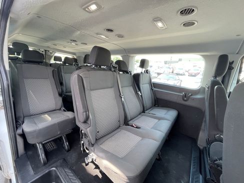 Used 2022 Ford Transit 350 XLT RWD image 28