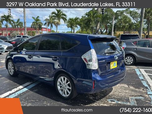 Used 2014 Toyota Prius V Five FWD image 8