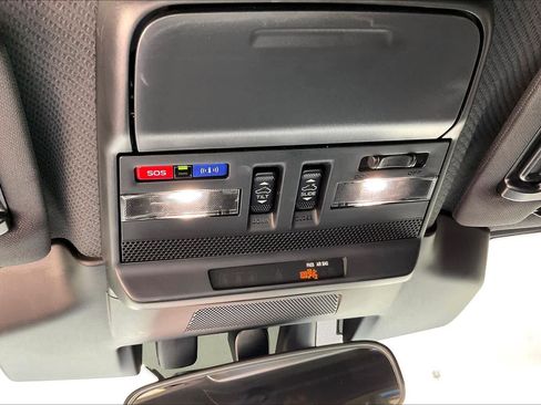 Used 2026 Subaru Outback Limited AWD/4WD image 32