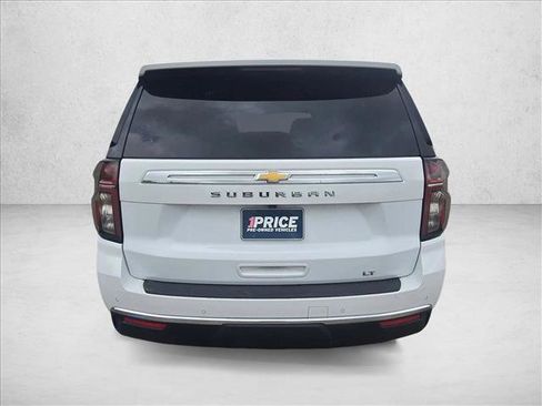 Used 2024 Chevrolet Suburban LT RWD image 6