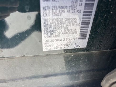 Used 2022 Nissan Pathfinder Platinum w/ Lighting Package (N92) image 9