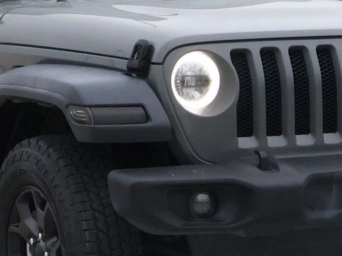 Used 2020 Jeep Wrangler Sport image 7