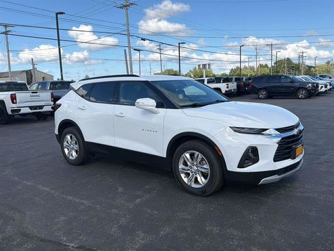 Used 2019 Chevrolet Blazer LT w/ LPO, Cargo Package AWD/4WD image 2
