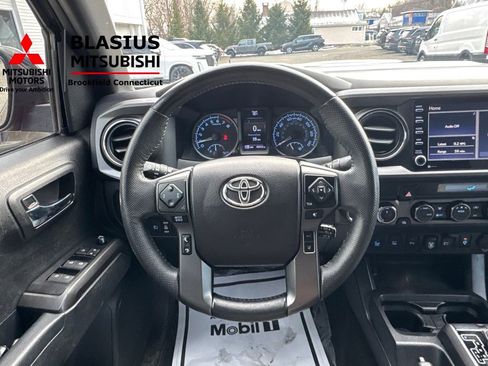 Used 2021 Toyota Tacoma TRD Sport w/ Technology Package image 21