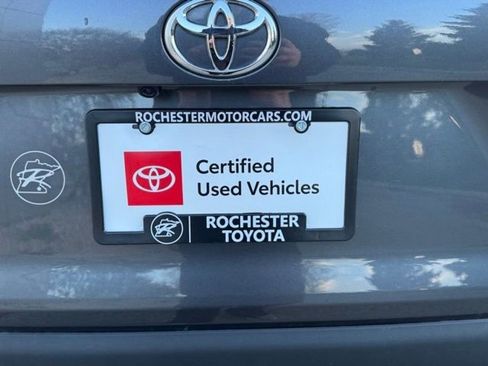 Certified 2021 Toyota RAV4 XLE AWD/4WD image 40