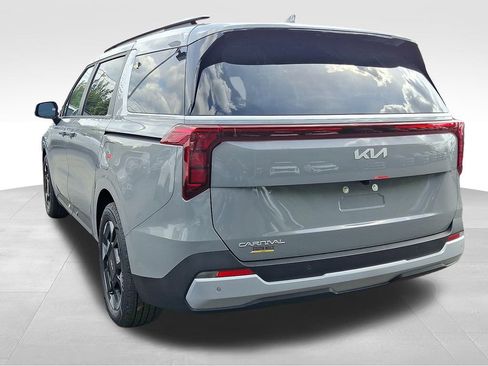 New 2026 Kia Carnival EX image 6