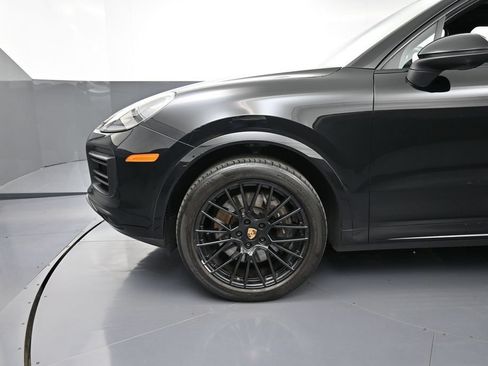 Certified 2023 Porsche Cayenne Platinum Edition AWD/4WD image 12